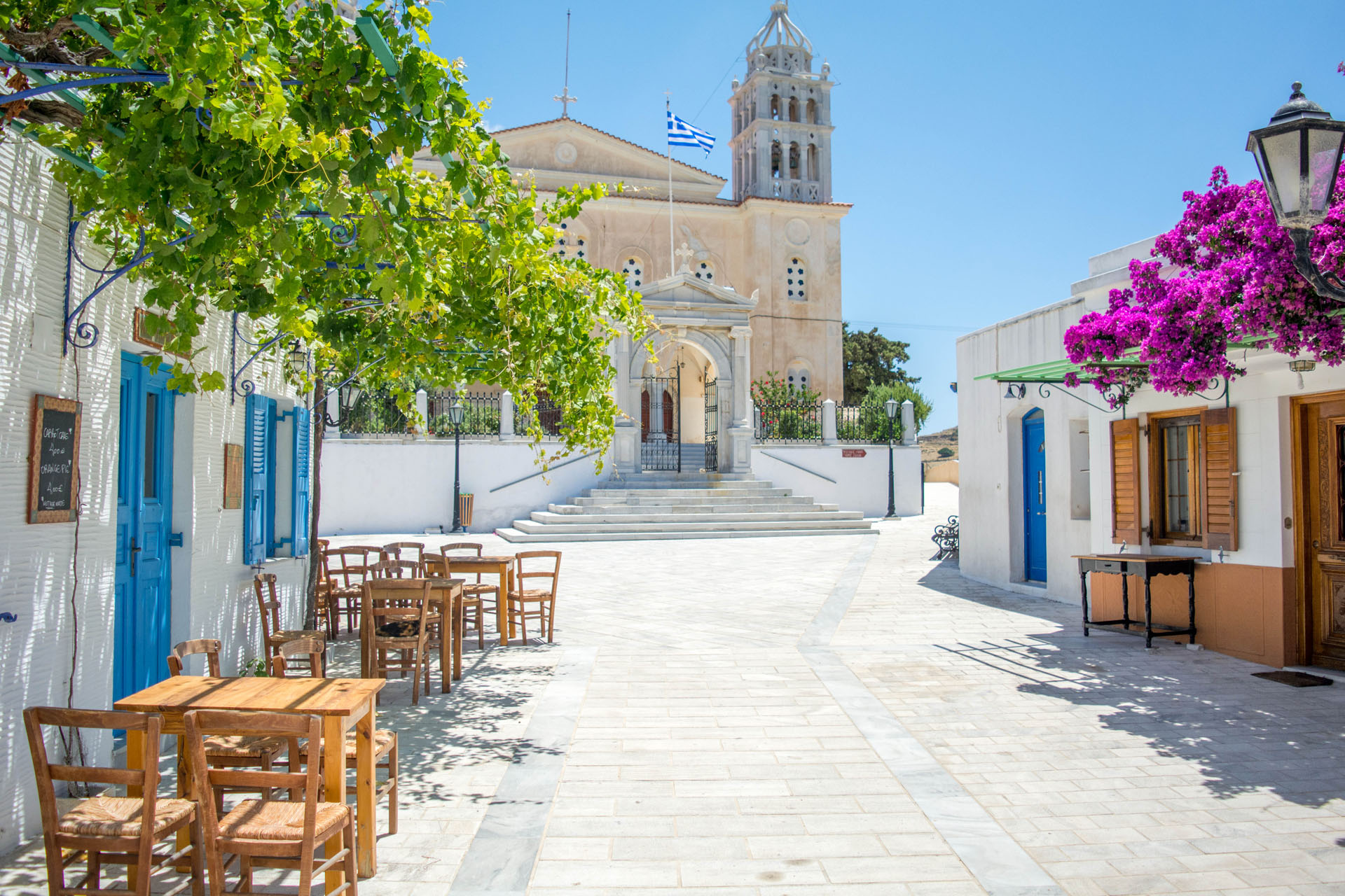 What to see in paros